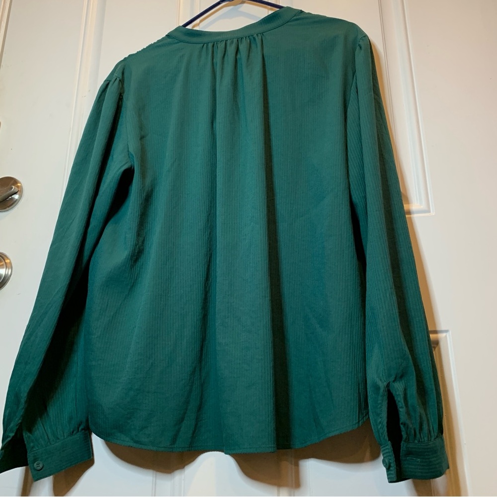 Treasure & Bond Emerald Green Button Front Blouse Cuffed Long Sleeve Size L - Picture 6 of 6